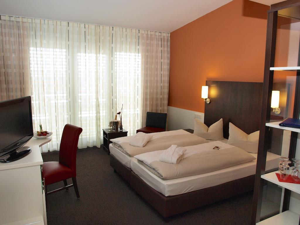 Best Western Plus Konrad Zuse Hotel Хюнфельд Экстерьер фото