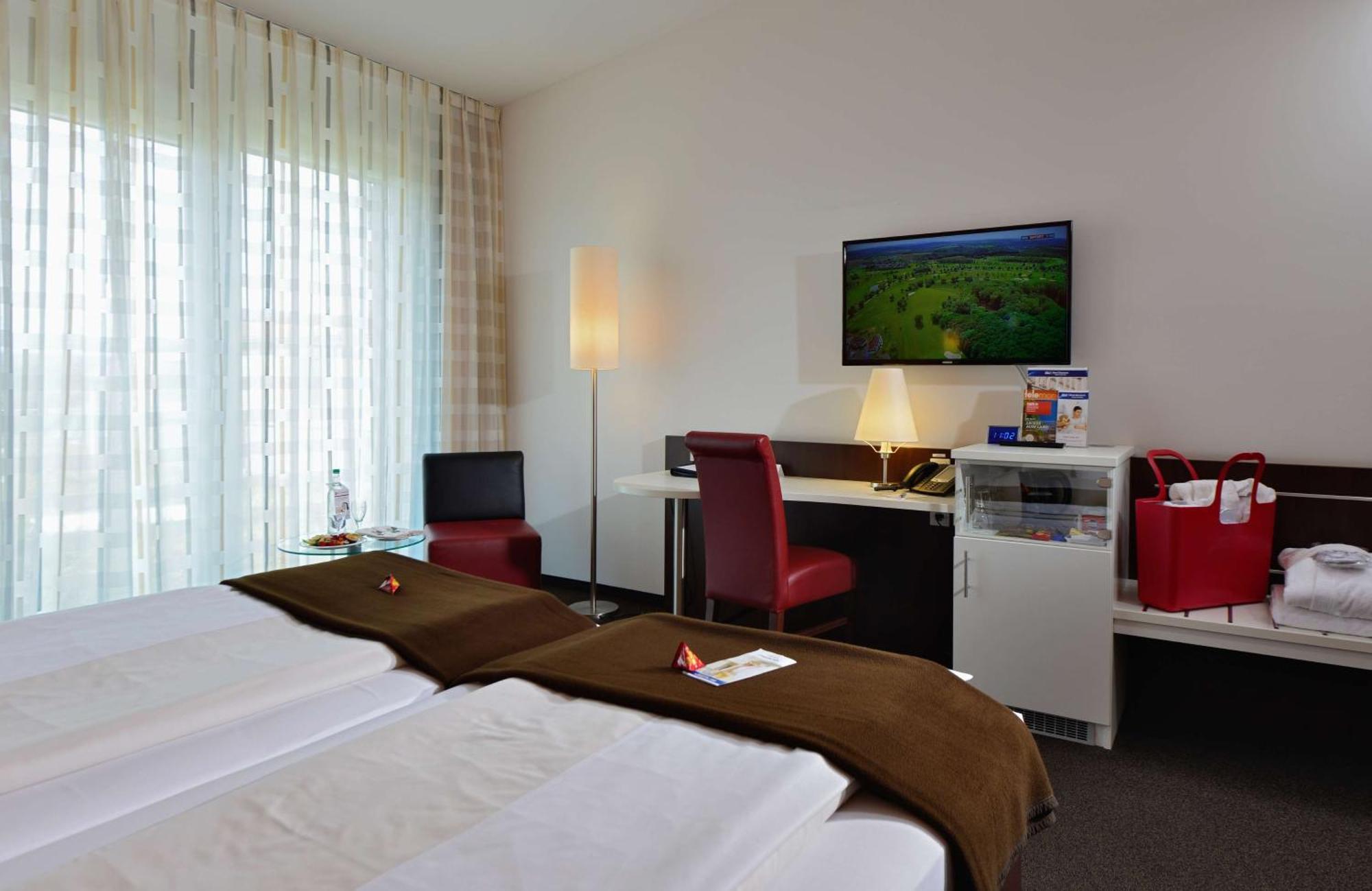 Best Western Plus Konrad Zuse Hotel Хюнфельд Экстерьер фото
