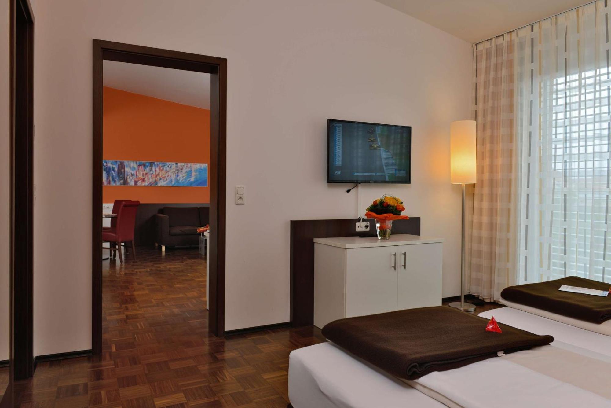 Best Western Plus Konrad Zuse Hotel Хюнфельд Экстерьер фото
